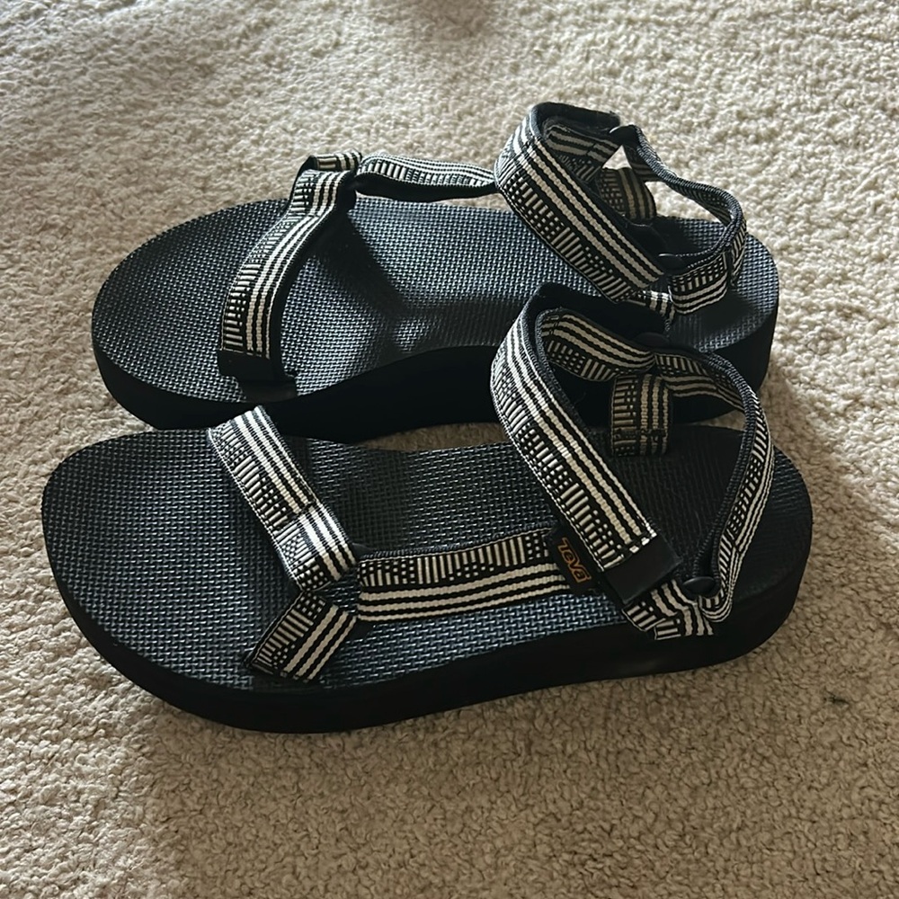 Platform Tevas